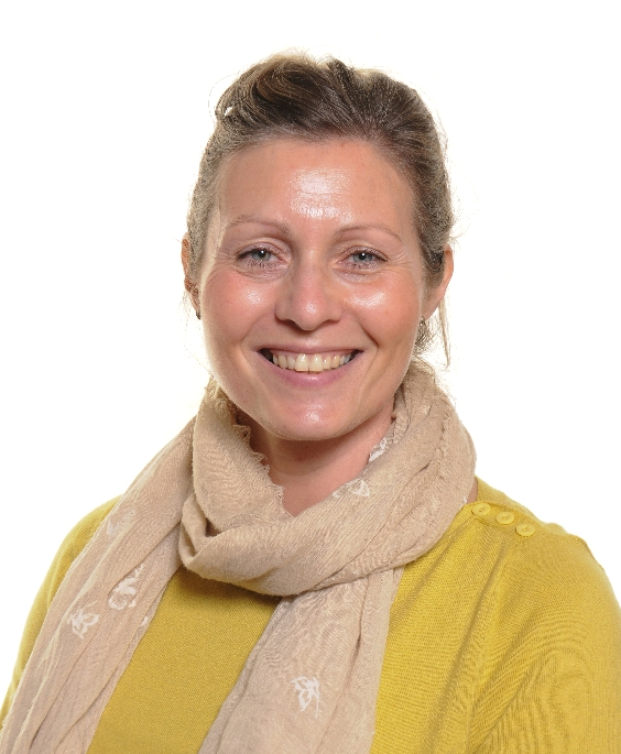 Photo of Clare Kemsley